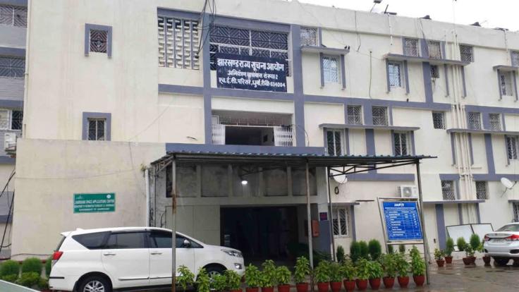 बीजेपी क्यों नहीं चाहती सूचना आयुक्तों की नियुक्ति ?